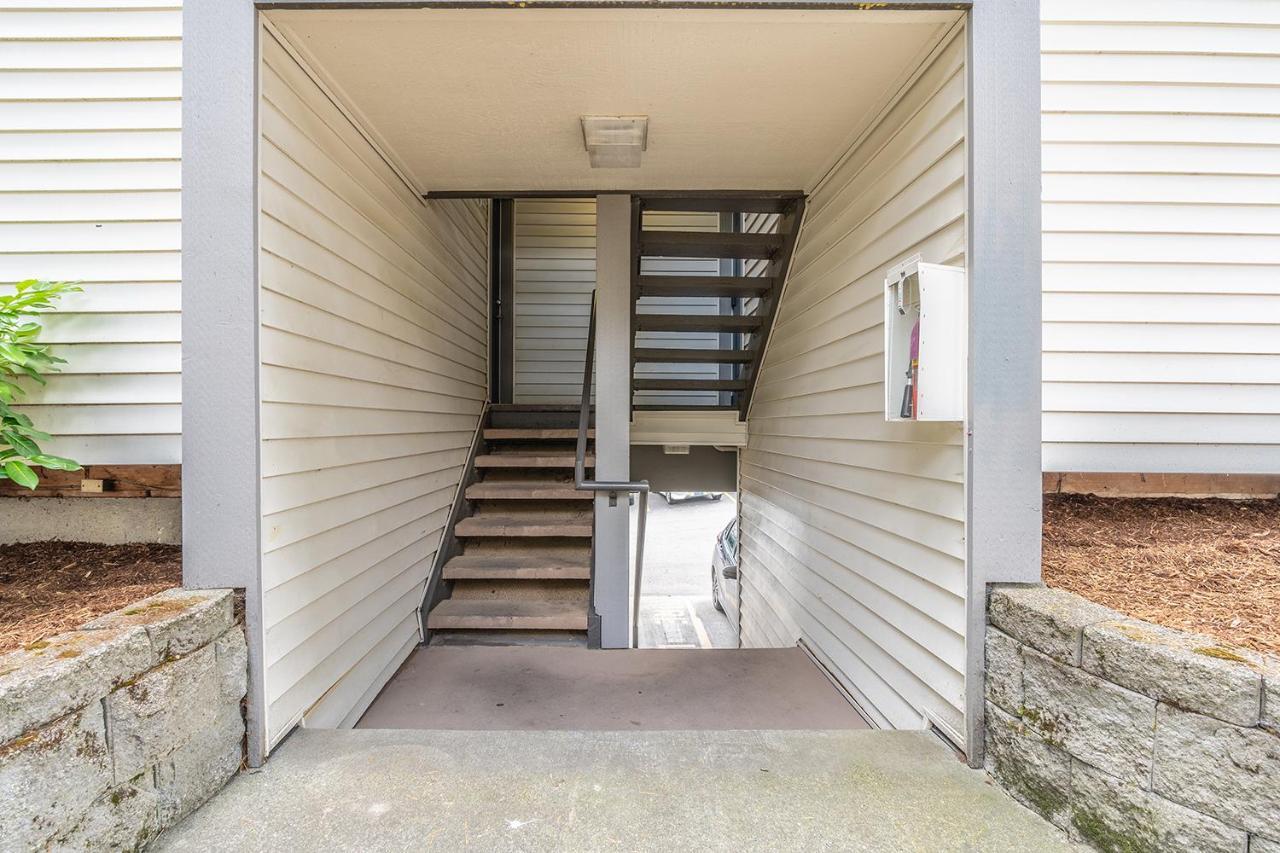 Beautiful And Cozy One Bedroom Apartment -Wifi, Bbq, Patio, Dog Park, Close To Greenlake And Northgate シアトル エクステリア 写真