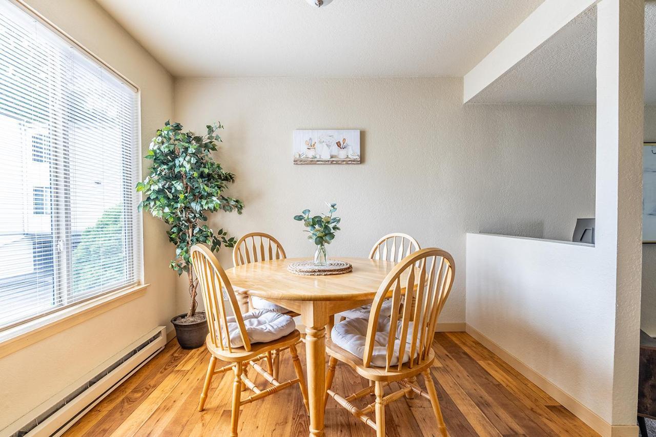 Beautiful And Cozy One Bedroom Apartment -Wifi, Bbq, Patio, Dog Park, Close To Greenlake And Northgate シアトル エクステリア 写真